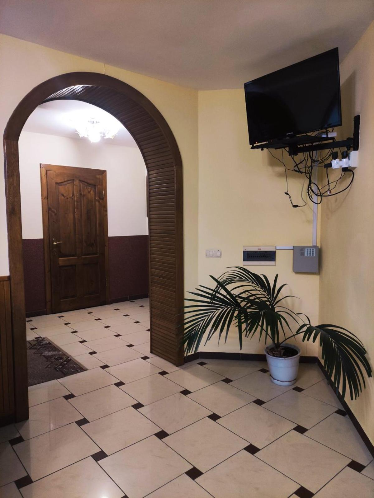 Hotel Delfin Moukatcheve Extérieur photo