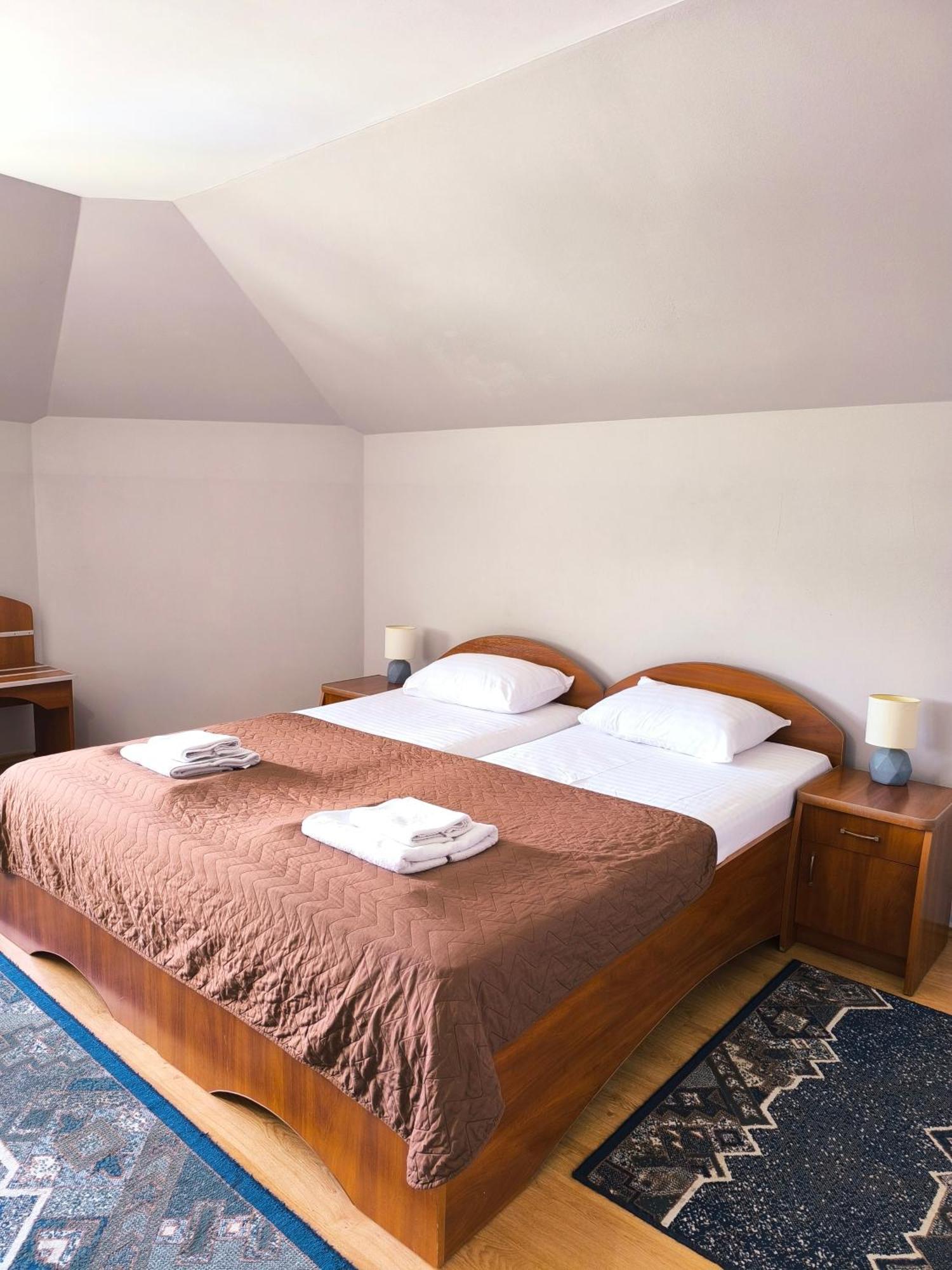 Hotel Delfin Moukatcheve Chambre photo
